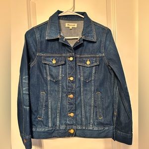 Madewell denim jacket. Size small. Excellent condition.